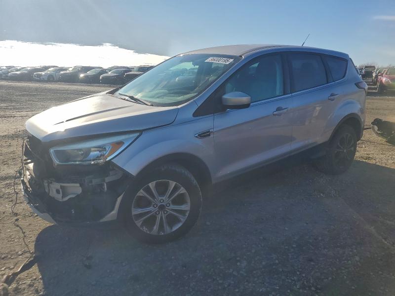 FORD ESCAPE SE 2017 مع رقم تعريف المركبة 1FMCU0GD3HUD18754 - صورة من المزاد