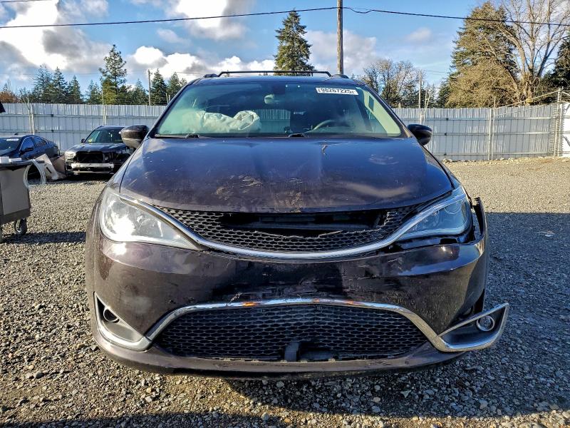Photo 5 from auction – 2017 CHRYSLER PACIFICA T with VIN 2C4RC1BG1HR788433