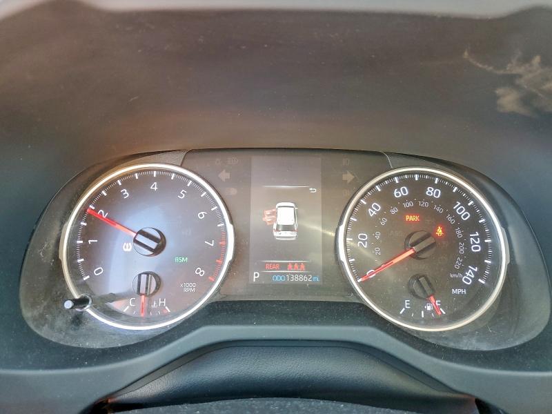 Photo 9 from auction – 2019 TOYOTA RAV4 XLE with VIN JTMW1RFV8KD025111