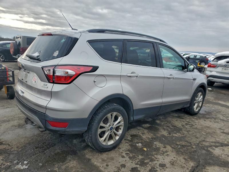 Photo 3 from auction – 2017 FORD ESCAPE SE with VIN 1FMCU0GD2HUC20153