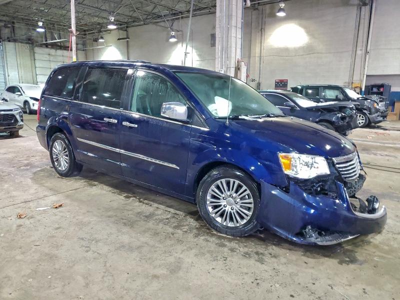 Photo 4 from auction – 2014 CHRYSLER TOWN & COU with VIN 2C4RC1CG1ER333088