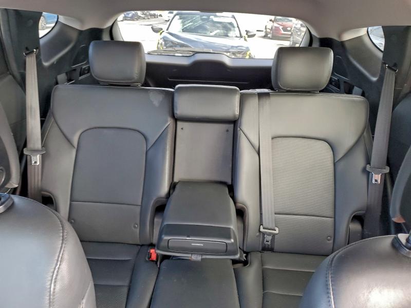 Photo 10 from auction – 2018 HYUNDAI SANTA FE S with VIN 5NMZU4LA5JH094692