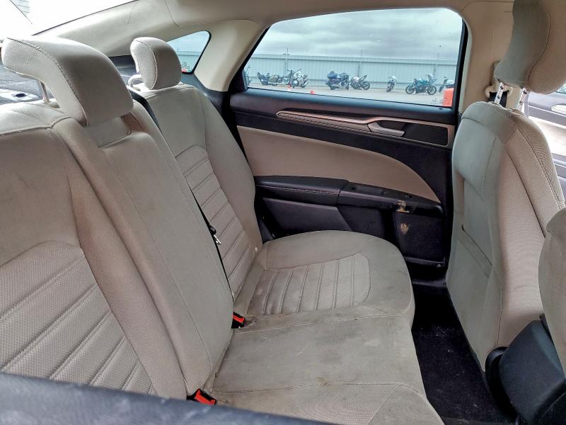 Photo 10 from auction – 2019 FORD FUSION S with VIN 3FA6P0G73KR283012