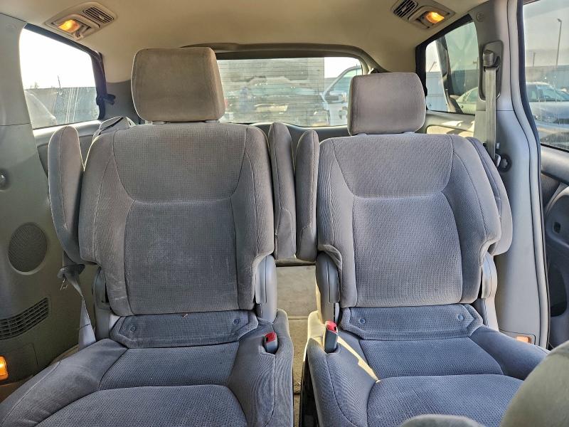 Photo 10 from auction – 2005 TOYOTA SIENNA CE with VIN 5TDZA23C05S343840