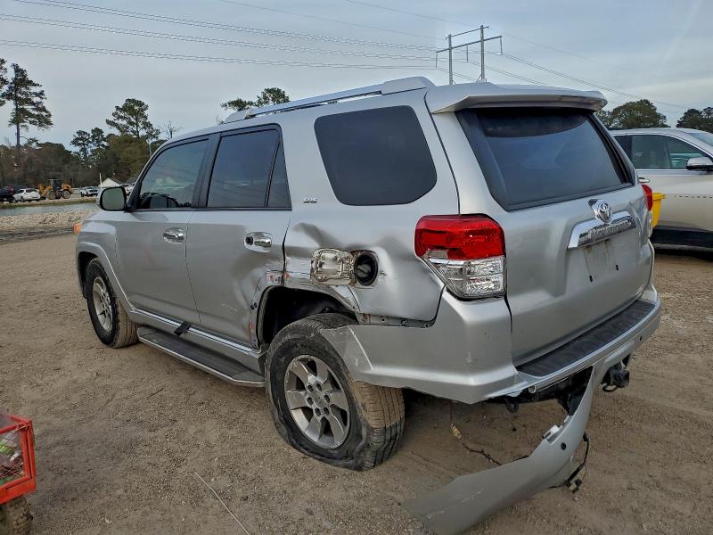 Photo 2 from auction – 2013 TOYOTA 4RUNNER SR with VIN JTEZU5JR5D5057451