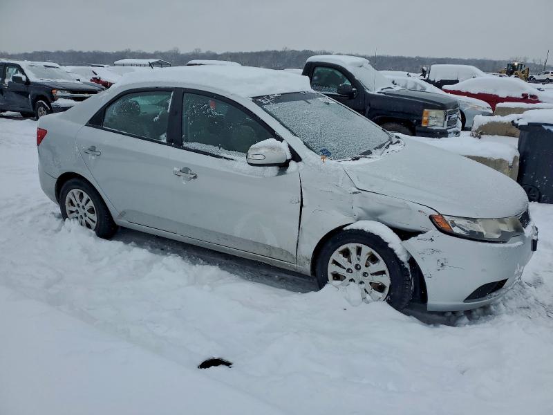 Photo 4 from auction – 2010 KIA FORTE with VIN KNAFU4A27A5235647
