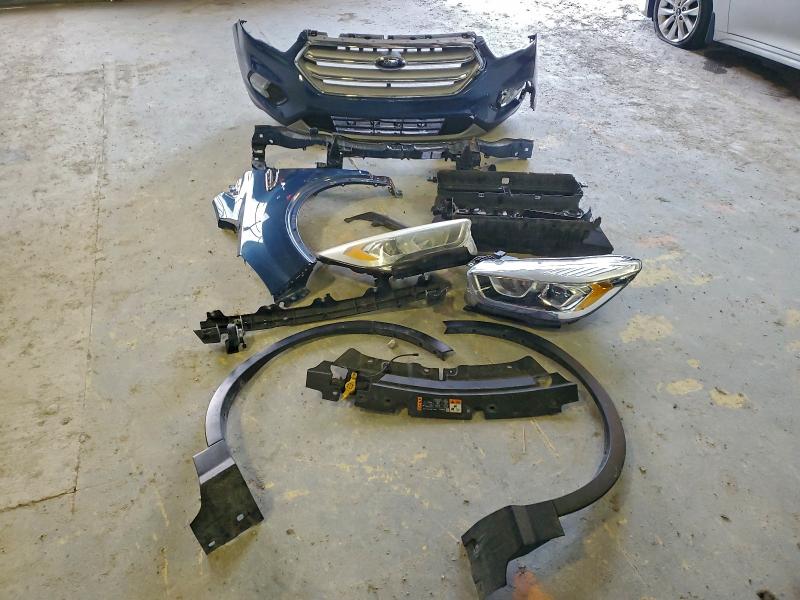 Photo 13 from auction – 2018 FORD ESCAPE SEL with VIN 1FMCU0HD0JUC02366