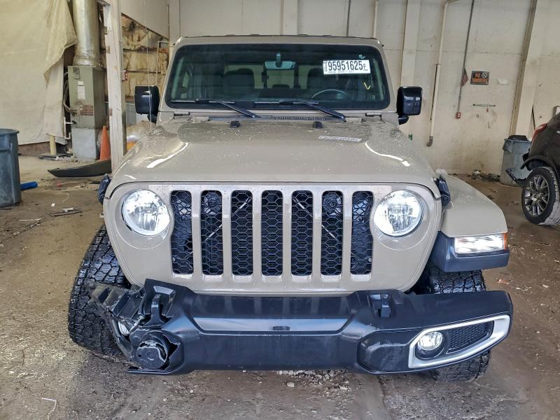 Photo 5 from auction – 2020 JEEP GLADIATOR with VIN 1C6HJTAG6LL211744