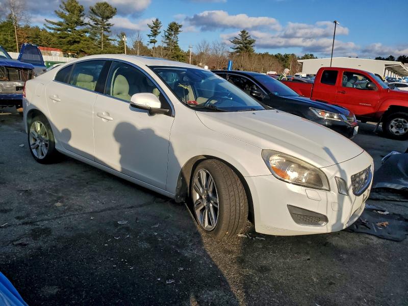 Photo 4 from auction – 2013 VOLVO S60 T6 with VIN YV1902FH0D1205876