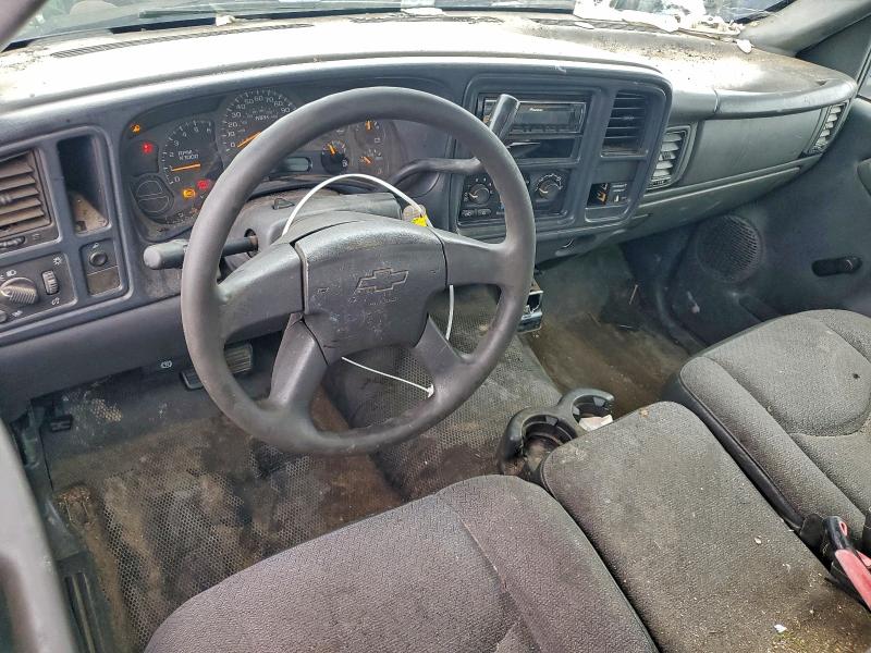 Photo 8 from auction – 2004 CHEVROLET SILVERADO with VIN 1GCEC14X54Z160192