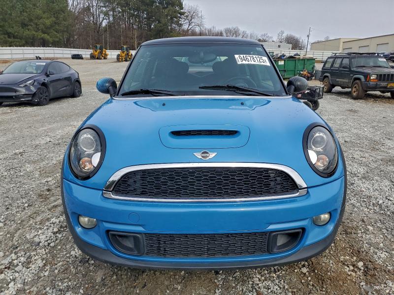 Photo 5 from auction – 2012 MINI COOPER S with VIN WMWSV3C57CT387732