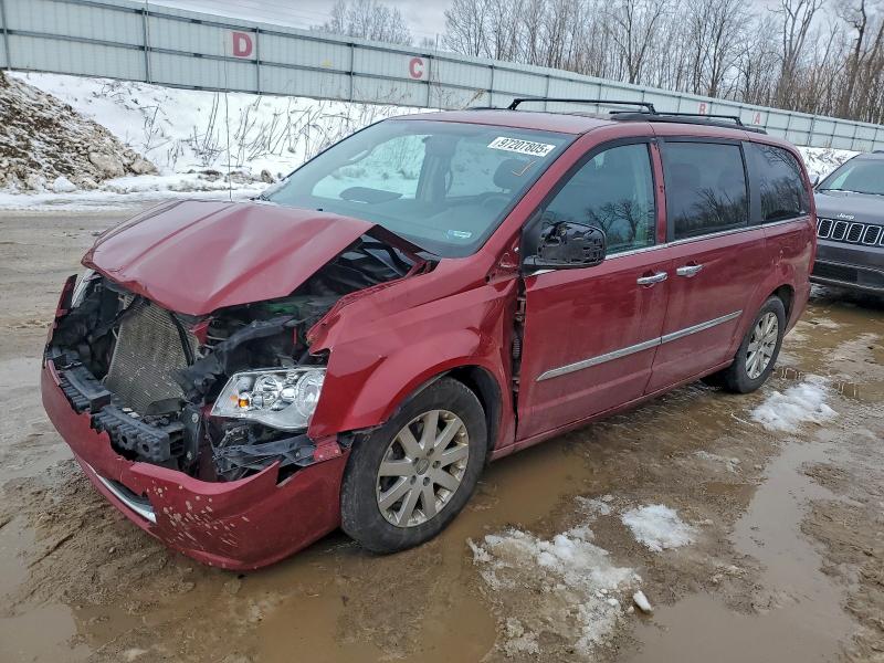 CHRYSLER TOWN & COU 2016 with VIN 2C4RC1BG1GR128391 - Photo from auction
