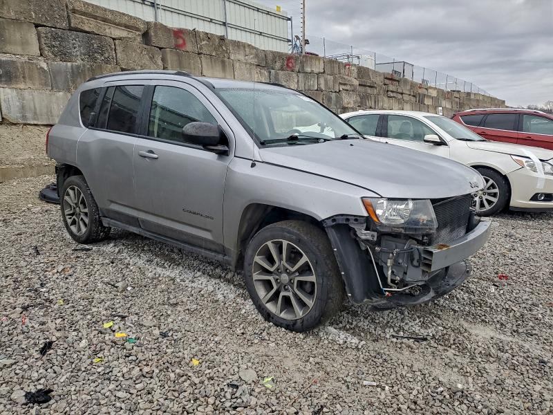 Photo 4 from auction – 2017 JEEP COMPASS with VIN 1C4NJCBA0HD157042