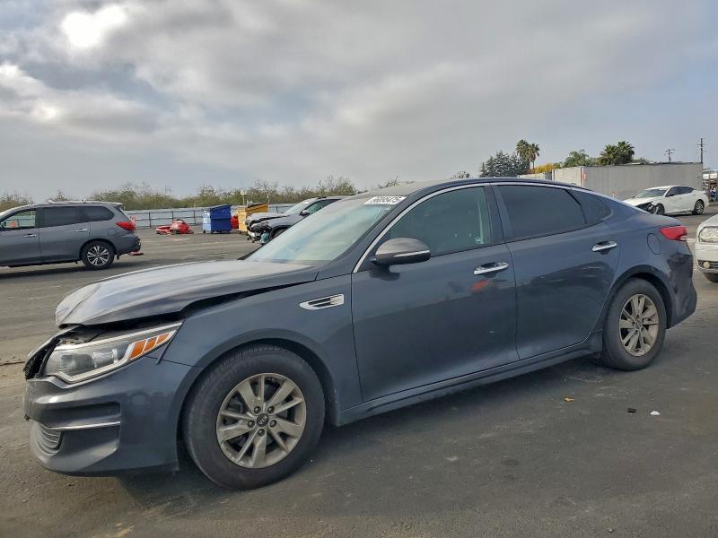 KIA OPTIMA LX 2016 مع رقم تعريف المركبة KNAGT4L39G5111532 - صورة من المزاد
