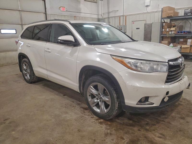 Photo 4 from auction – 2016 TOYOTA HIGHLANDER with VIN 5TDDKRFH7GS228159