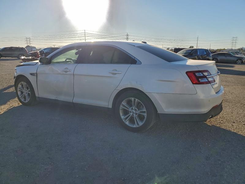 Photo 2 from auction – 2015 FORD TAURUS SEL with VIN 1FAHP2E84FG161868