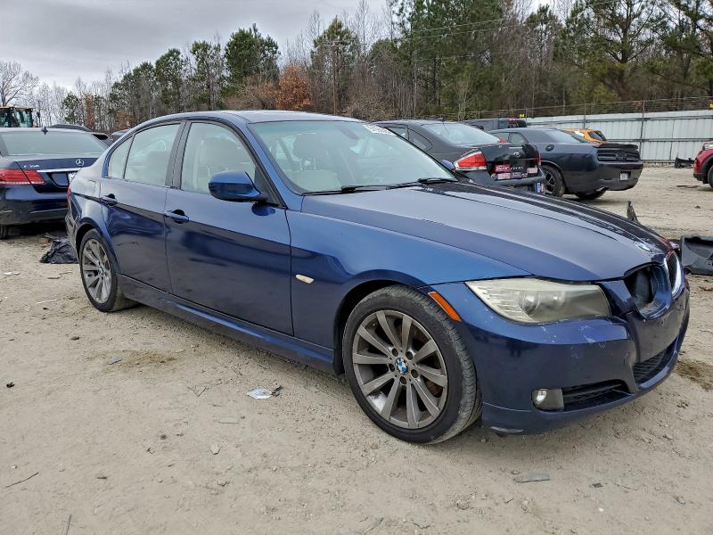 Photo 4 from auction – 2011 BMW 328 I with VIN WBAPH7C52BE850013