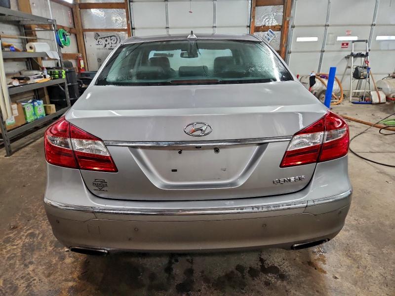 Photo 6 from auction – 2013 HYUNDAI GENESIS 3. with VIN KMHGC4DD7DU233734