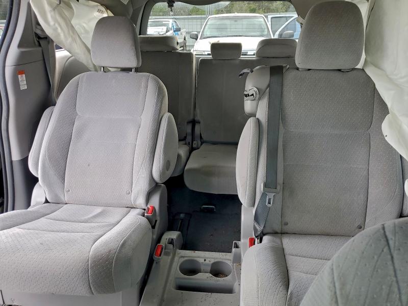 Photo 10 from auction – 2015 TOYOTA SIENNA LE with VIN 5TDKK3DC3FS659379