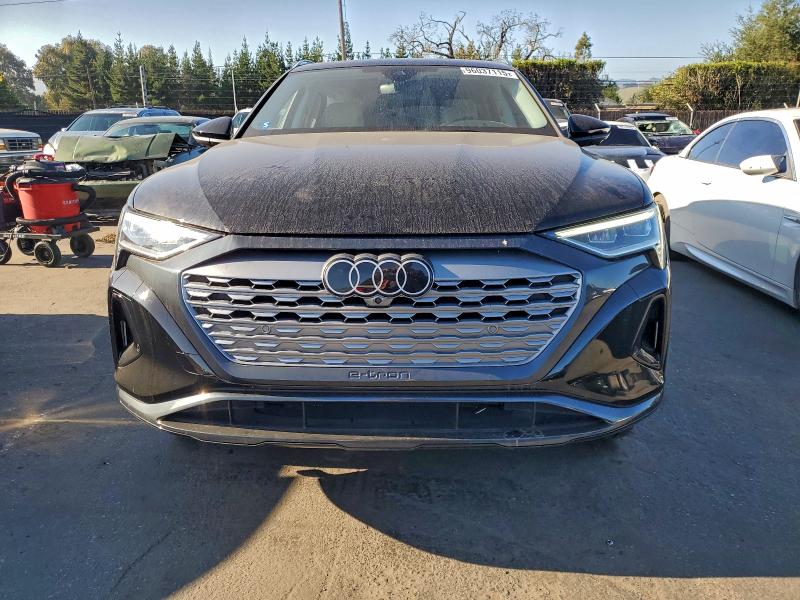 Photo 5 from auction – 2024 AUDI Q8 E-TRON with VIN WA15AAGEXRB006264