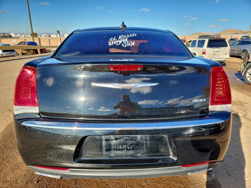 Photo 6 from auction – 2018 CHRYSLER 300 with VIN 2C3CCAEG3JH127021