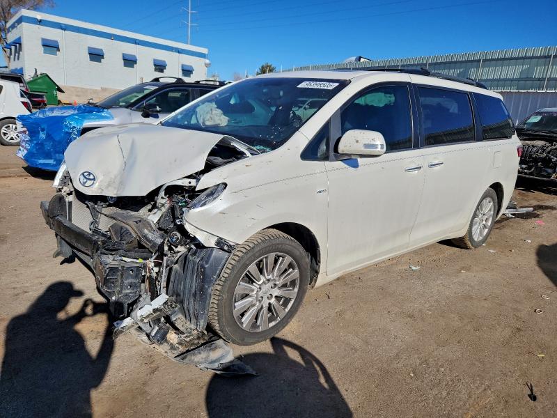 TOYOTA SIENNA 2017 with VIN 5TDDZ3DC8HS168328 - Photo from auction