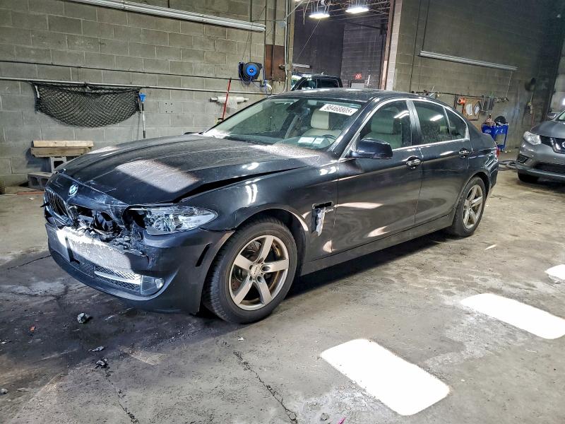 BMW 528 XI 2012 with VIN WBAXH5C59CDW05186 - Photo from auction