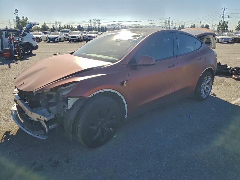 TESLA MODEL Y 2021 مع رقم تعريف المركبة 5YJYGDED8MF103496 - صورة من المزاد