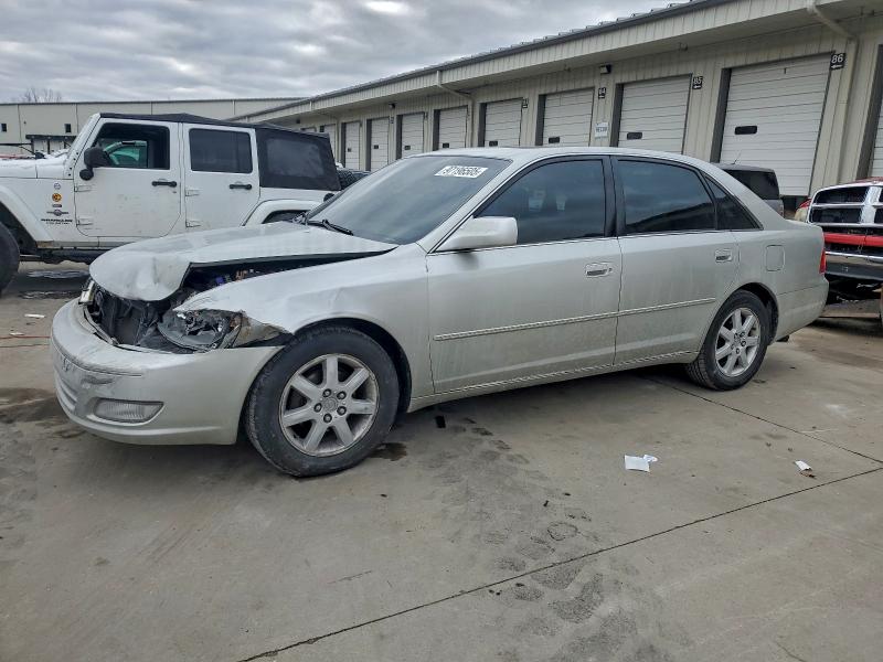 TOYOTA AVALON XL 2000 with VIN 4T1BF28B3YU098918 - Photo from auction