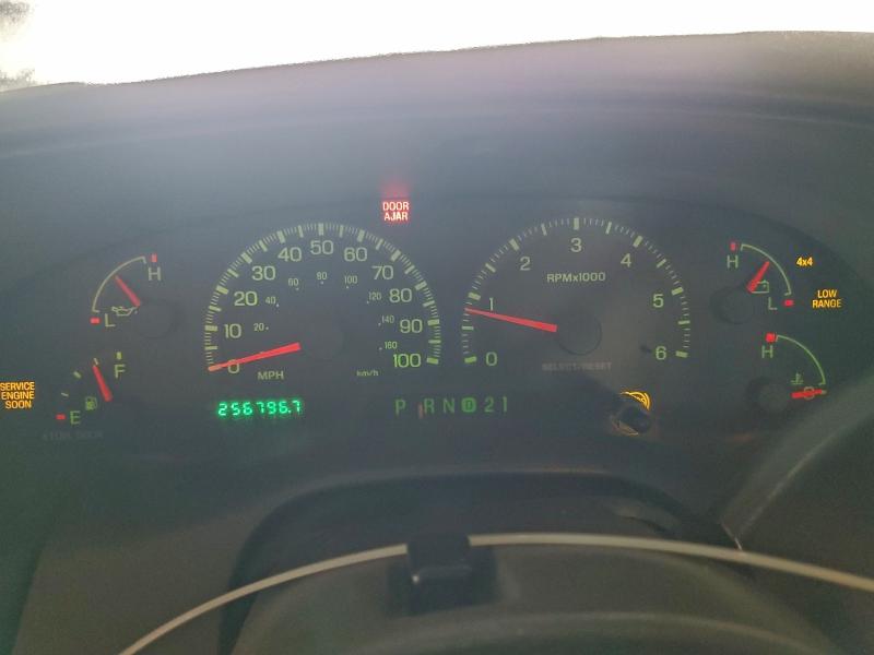 Photo 9 from auction – 2000 FORD EXPEDITION with VIN 1FMPU16L4YLB87209