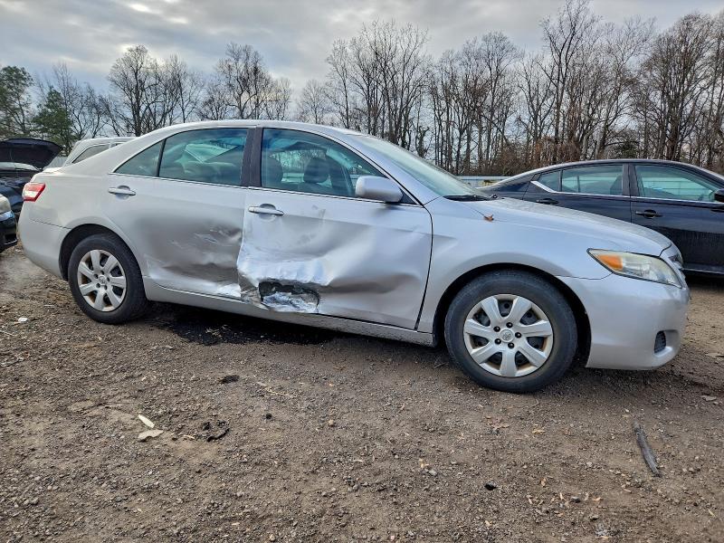 Photo 4 from auction – 2010 TOYOTA CAMRY BASE with VIN 4T1BF3EK3AU068950