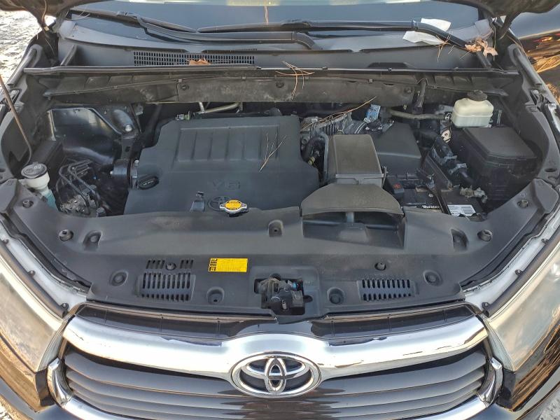 Photo 12 from auction – 2015 TOYOTA HIGHLANDER with VIN 5TDZKRFH7FS053612