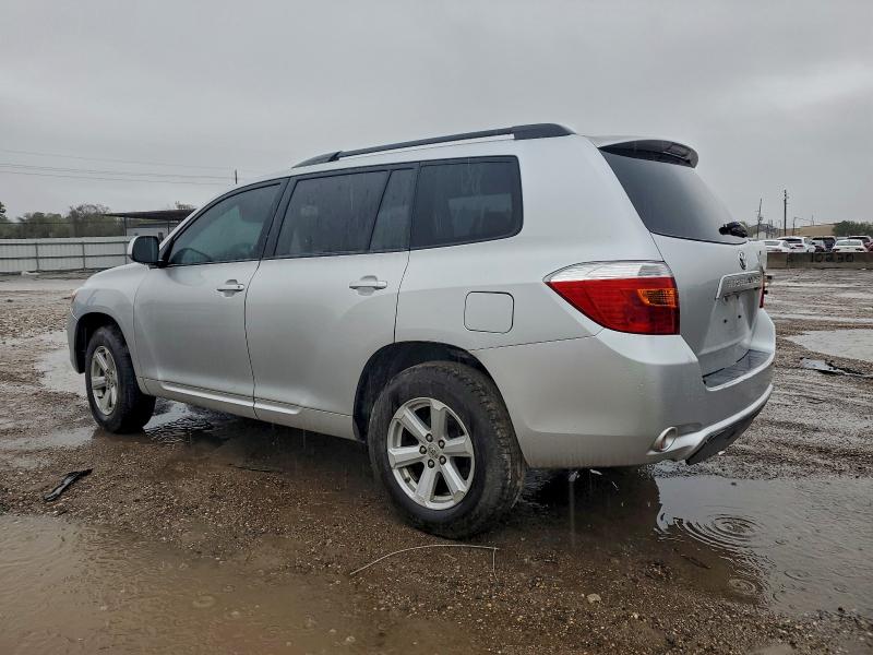 Photo 2 from auction – 2010 TOYOTA HIGHLANDER with VIN 5TDZK3EH5AS011236