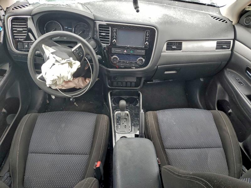Photo 8 from auction – 2018 MITSUBISHI OUTLANDER with VIN JA4AD2A31JZ060440