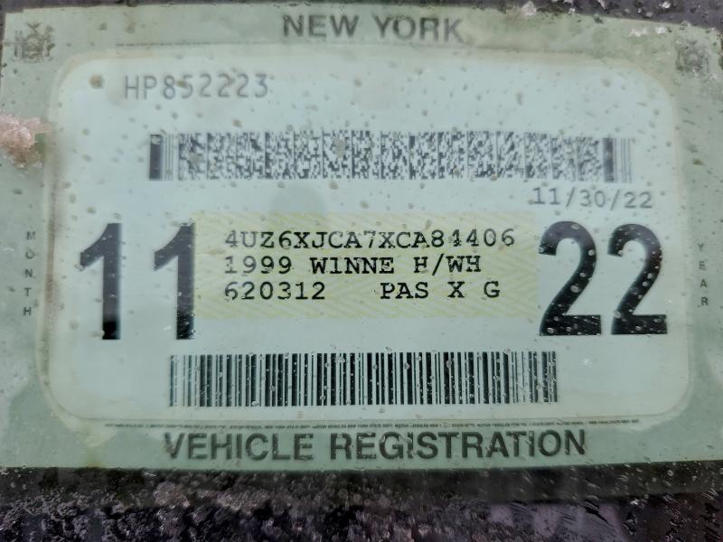 Photo 10 from auction – 1999 FREIGLINER CHASSIS with VIN 4UZ6XJCA7XCA84406