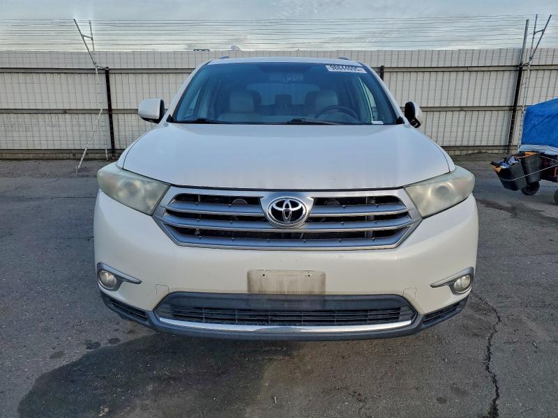 Photo 5 from auction – 2011 TOYOTA HIGHLANDER with VIN 5TDYK3EH3BS040683