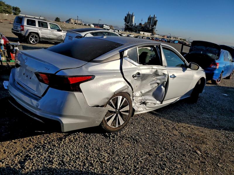 Photo 3 from auction – 2022 NISSAN ALTIMA with VIN 1N4BL4DV7NN334393