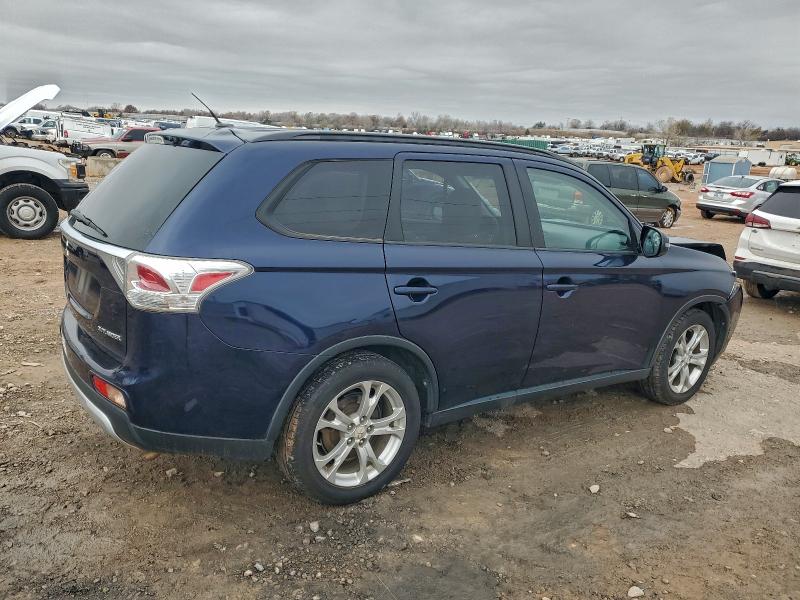 Photo 3 from auction – 2015 MITSUBISHI OUTLANDER with VIN JA4AD3A31FZ010277