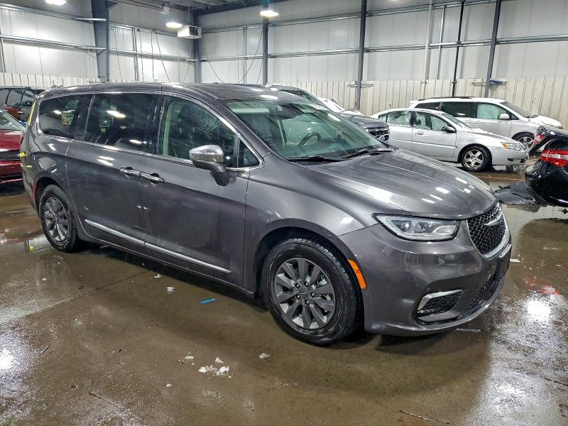 Photo 4 from auction – 2022 CHRYSLER PACIFICA H with VIN 2C4RC1S70NR129951