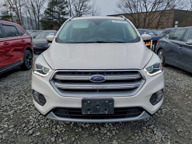 Photo 5 from auction – 2017 FORD ESCAPE TIT with VIN 1FMCU9J9XHUD32384