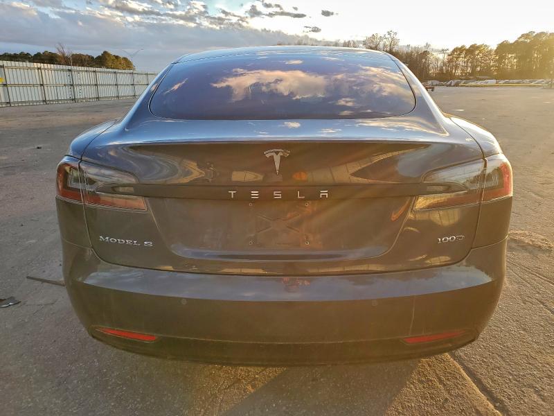 Photo 6 from auction – 2018 TESLA MODEL S with VIN 5YJSA1E20JF272475