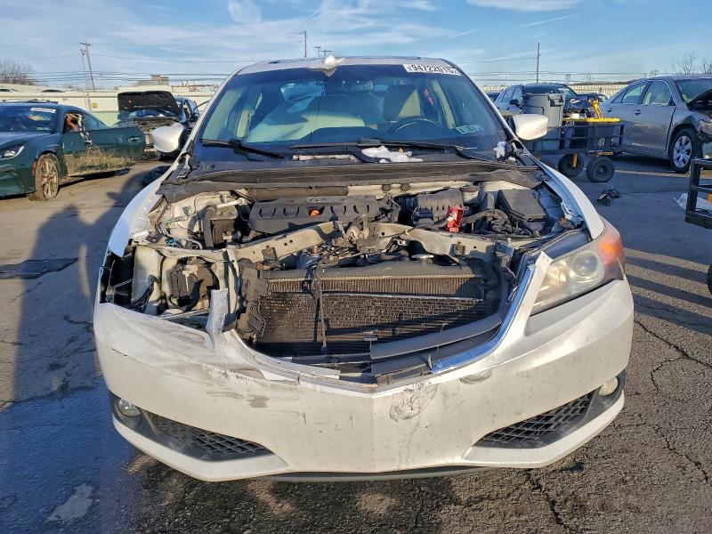 Photo 5 from auction – 2014 ACURA ILX 20 TEC with VIN 19VDE1F76EE005823