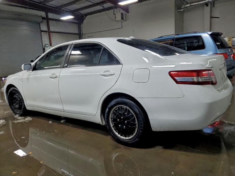 Photo 2 from auction – 2011 TOYOTA CAMRY BASE with VIN 4T1BF3EK1BU631298