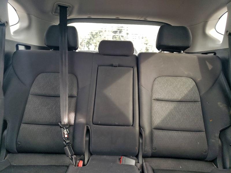 Photo 10 from auction – 2016 HYUNDAI TUCSON SE with VIN KM8J23A48GU122539
