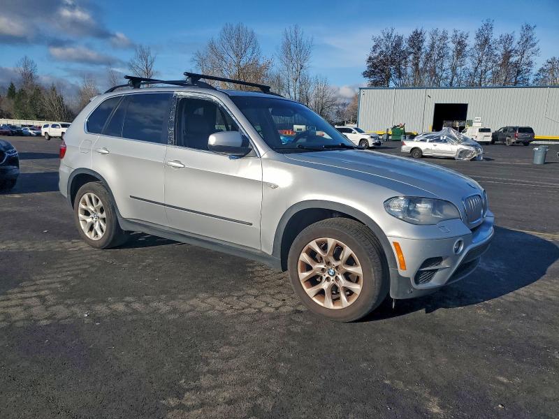 Photo 4 from auction – 2013 BMW X5 XDRIVE3 with VIN 5UXZV4C50D0E02082