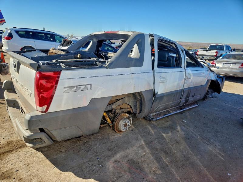 Photo 3 from auction – 2002 CHEVROLET AVALANCHE with VIN 3GNEK13T72G111159