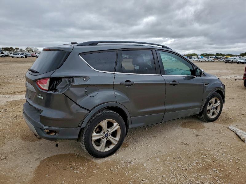 Photo 3 from auction – 2015 FORD ESCAPE SE with VIN 1FMCU0GX4FUB05285