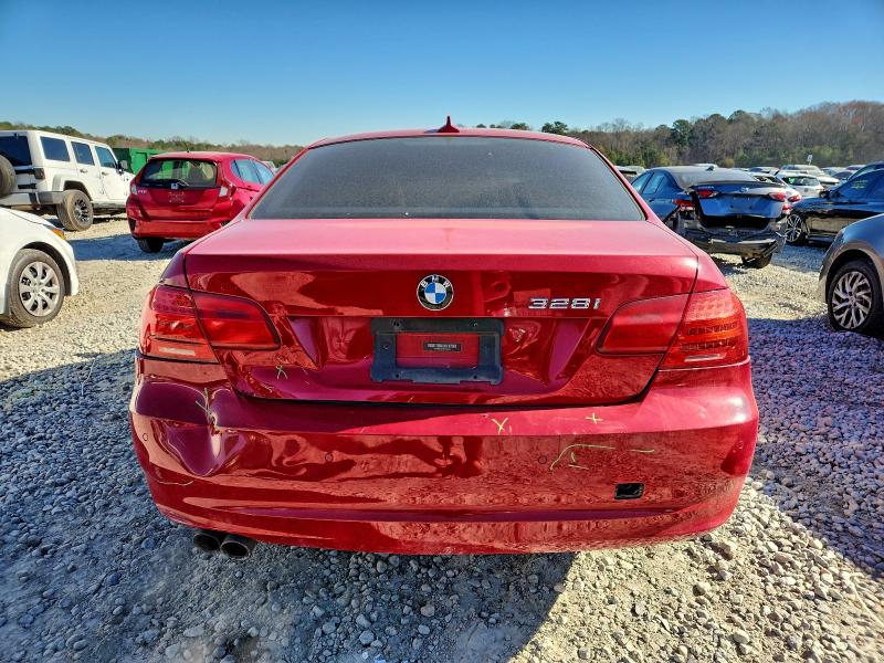 Photo 6 from auction – 2011 BMW 328 I with VIN WBAKE3C55BE768952