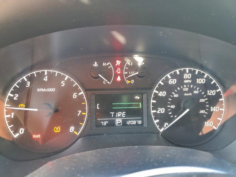 Photo 9 from auction – 2016 NISSAN SENTRA 4D with VIN 3N1AB7AP2GY215367