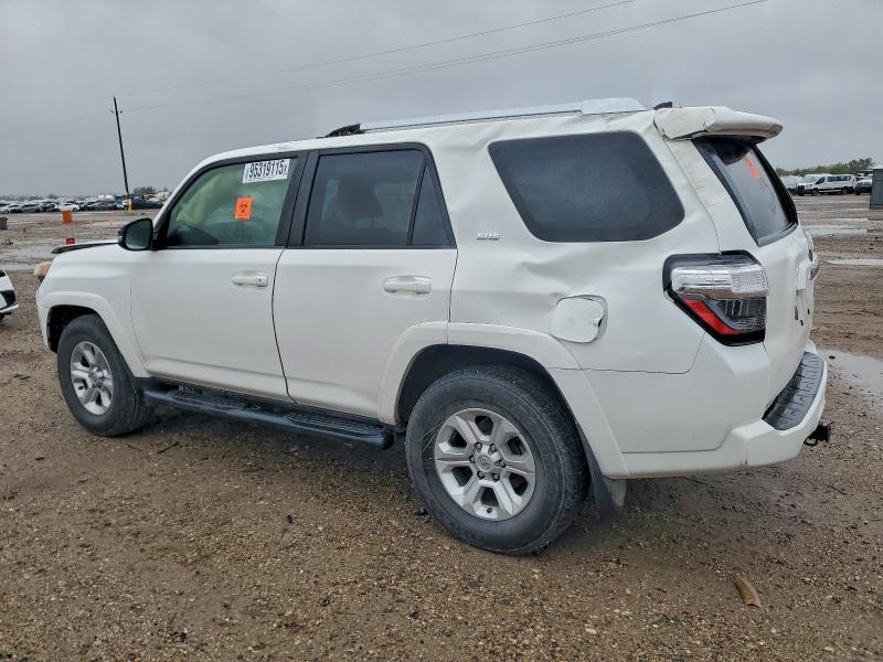 Photo 2 from auction – 2016 TOYOTA 4RUNNER SR with VIN JTEZU5JR7G5129769